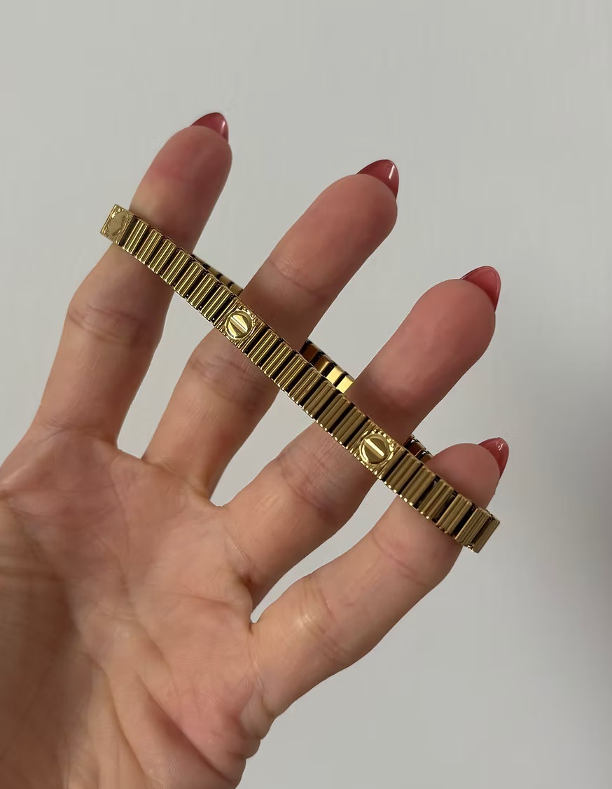 elastic cartier