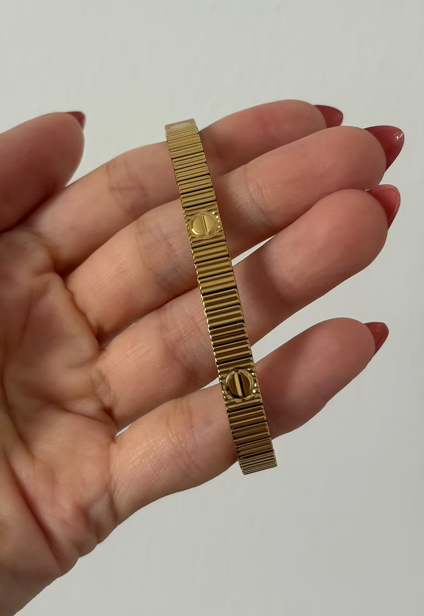 elastic cartier